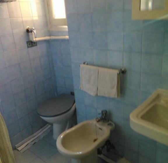 スタンダード4人部屋, Pensione Santa Chiara Di Biancheri Katia