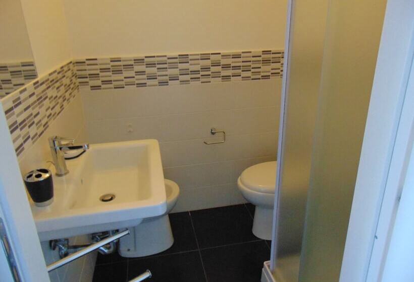 غرفة عائلية, B&b Etna S Tourist