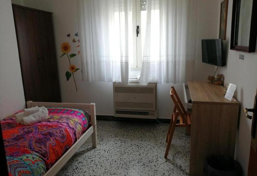 غرفة قياسية ثلاثية مطلة علي الحديقة, B&b Galletto