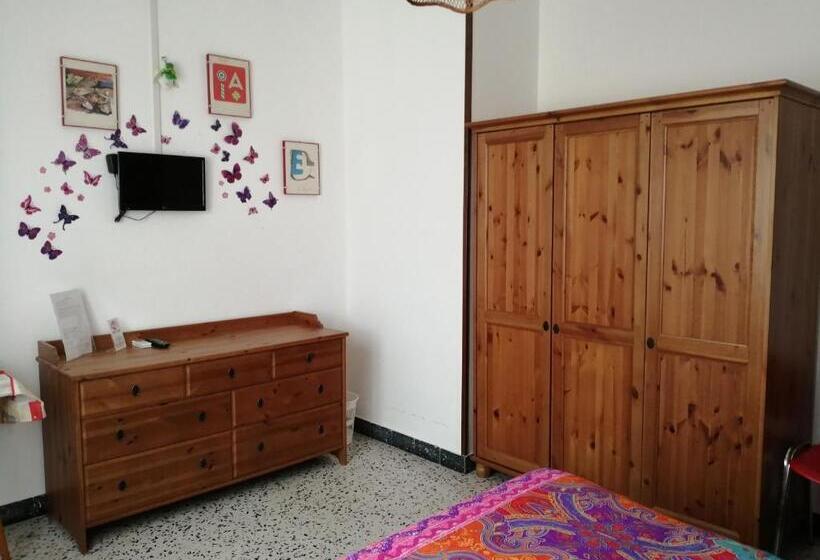 غرفة قياسية ثلاثية مطلة علي الحديقة, B&b Galletto