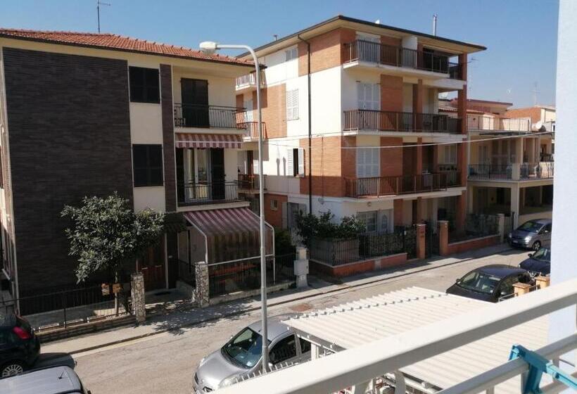 Трехместный Номер Стандарт Вид на Сад, B&b Galletto