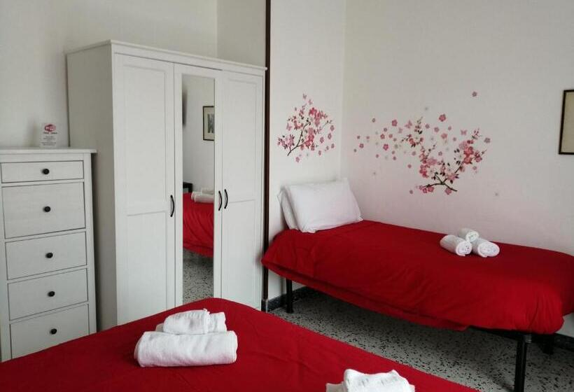 غرفة قياسية ثلاثية مطلة علي الحديقة, B&b Galletto