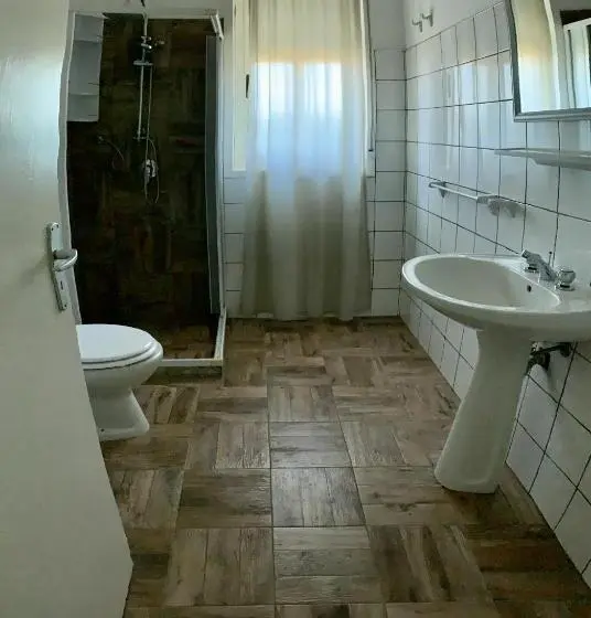 スタンダードトリプルルーム, Cozzo Spadaro B&b