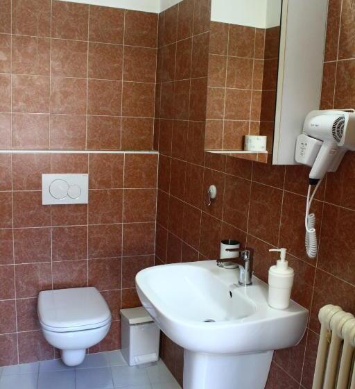 スタンダード4人部屋, Albergo Del Lago