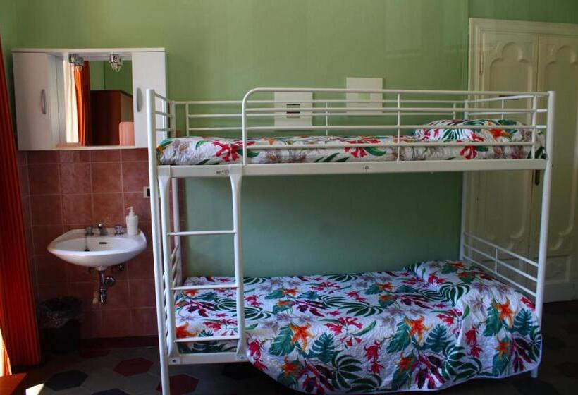 Четырехместный Номер Стандарт, Albergo Del Lago