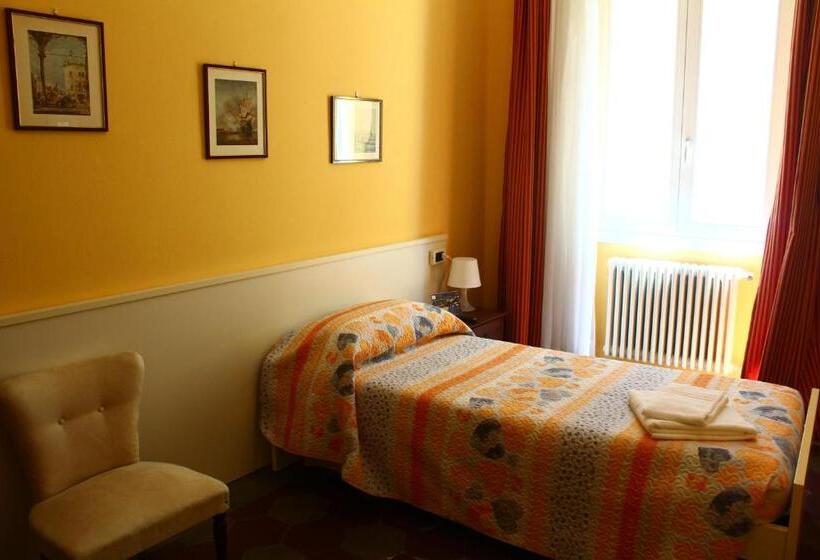 Номер Стандарт Индивидуальный, Albergo Del Lago