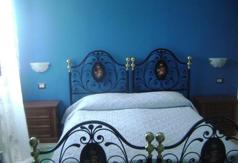 جناح جونيور عائلى, Azienda Agrituristica Cluana