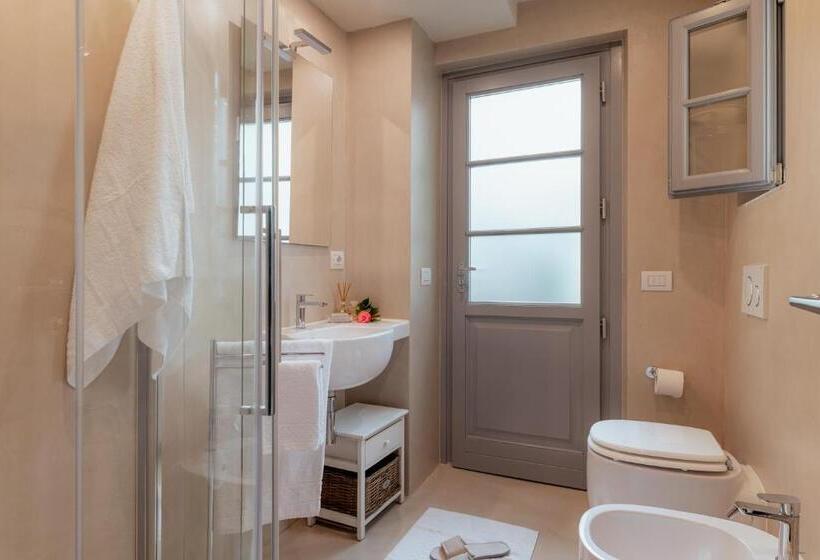 اتاق استاندارد با چشم‌انداز باغ, Il Cortile Di Elisa & Our Flats