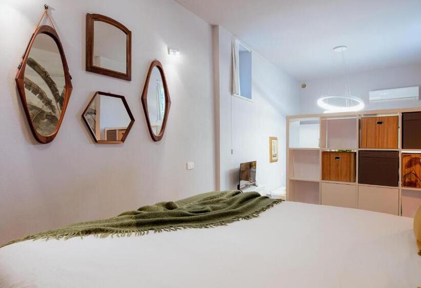 استودیوی لوکس, Il Cortile Di Elisa & Our Flats