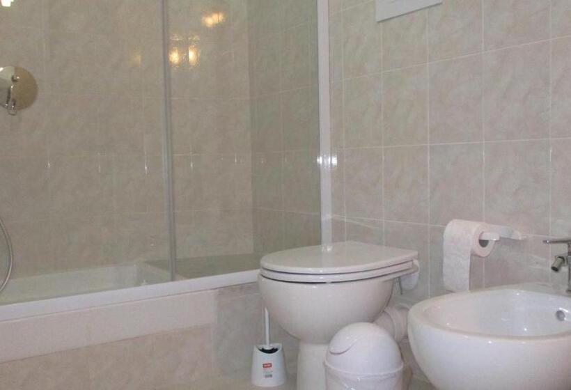 Номер Стандарт с Балконом, Gymnasium