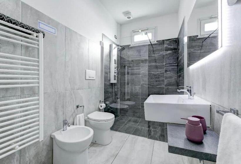 트리플 클래식 룸, Garda Relais Luna Blu