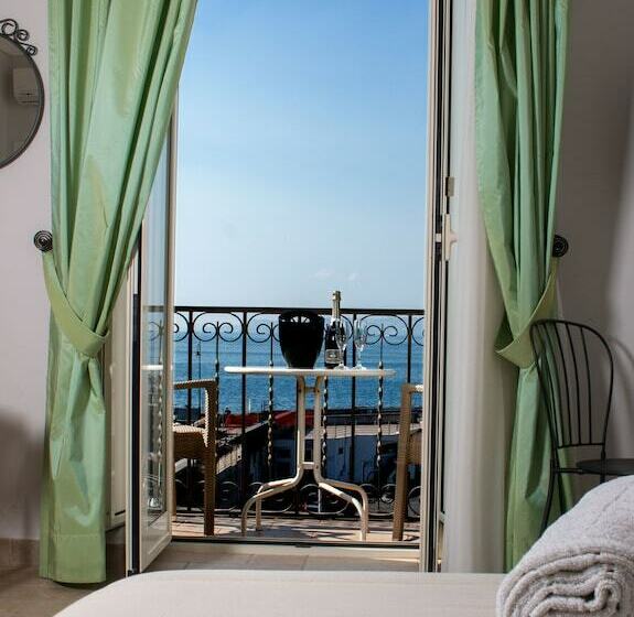 Triple Room Sea View, La Dimora Dei Borboni