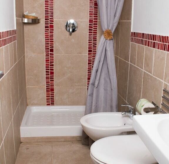 חדר משפחתי נוף לים, La Dimora Dei Borboni