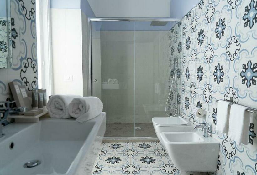 Номер Стандарт, Le Tre Rondini