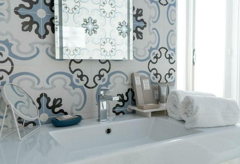 Номер Стандарт, Le Tre Rondini