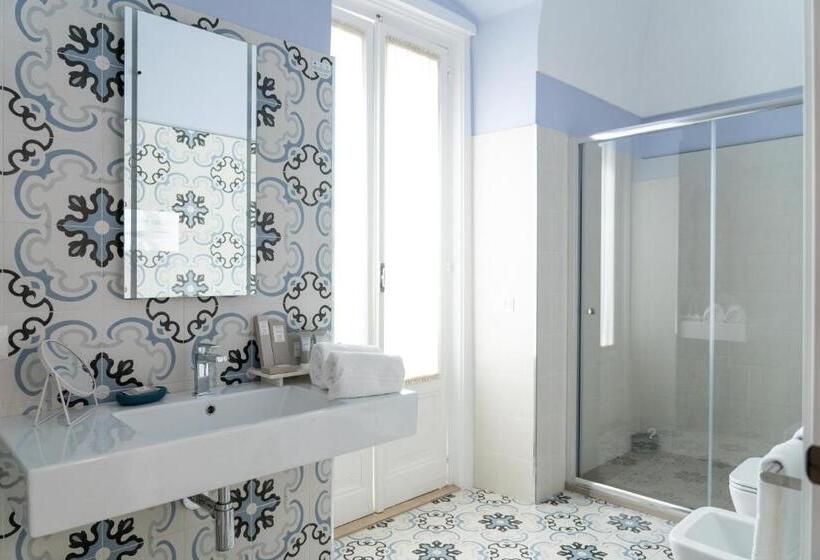 Номер Стандарт, Le Tre Rondini