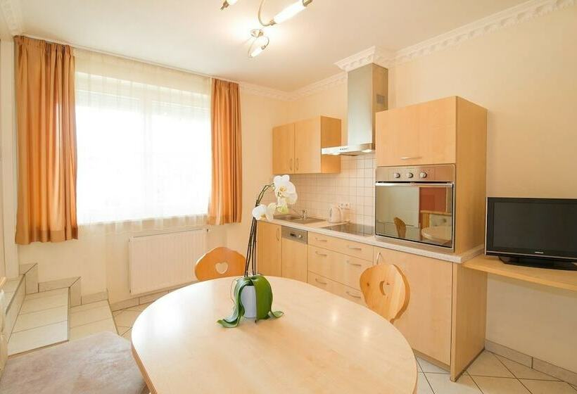 דירת נוחות 2 חדרים, Panorama Tramin