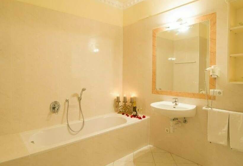 דירת נוחות 2 חדרים, Panorama Tramin