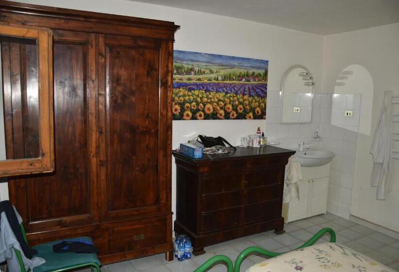 スタンダードトリプルルーム, Agriturismo Campo Al Crognolo