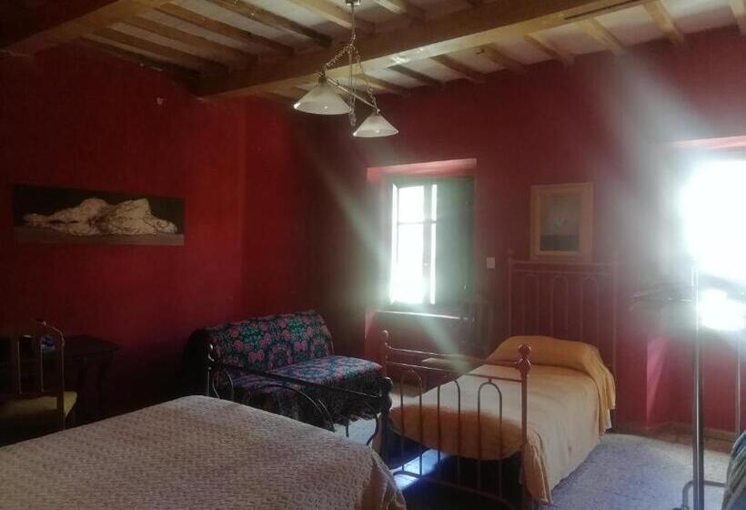 חדר משפחתי, La Torre Di Pieve