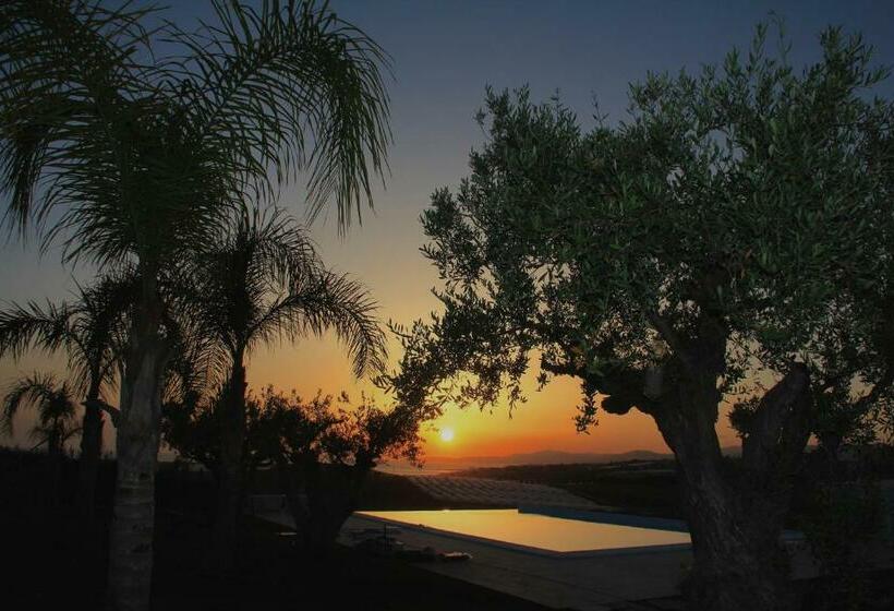 اتاق استاندارد با چشمانداز دریا, Punta Bianca Suite & Home Experience