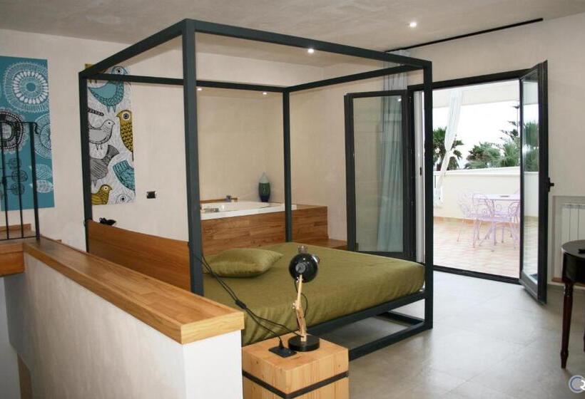 سوییت با چشم‌انداز دریا, Punta Bianca Suite & Home Experience
