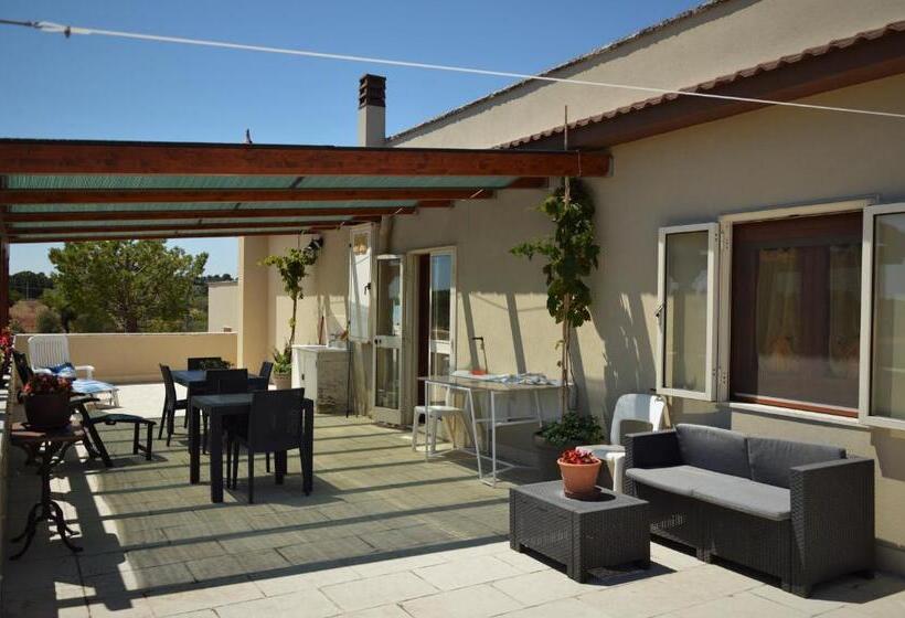 اتاق خانوادگی, Casa Delle Rondini