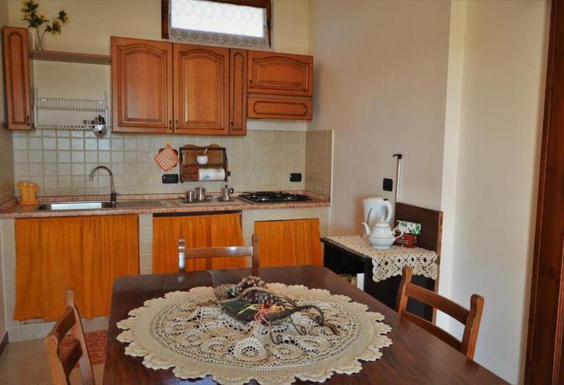 اتاق خانوادگی, Casa Delle Rondini