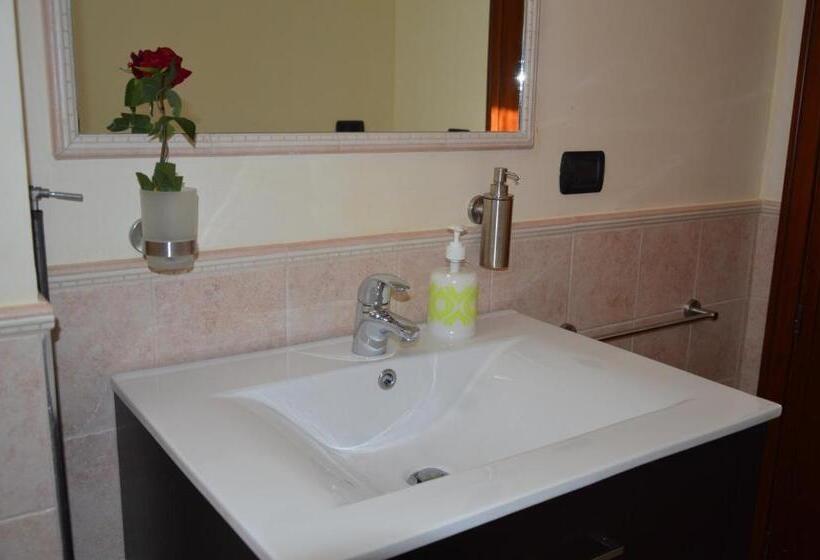 اتاق خانوادگی, Casa Delle Rondini