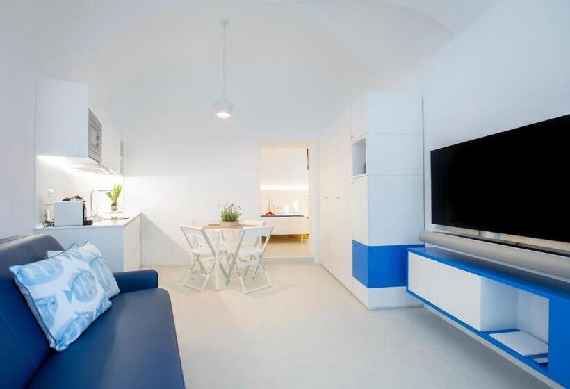 דירה בת חדר שינה 1 עם מרפסת, Al Castello Relais