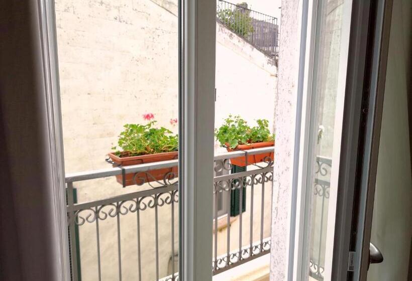 اتاق لوکس با بالکن, Vacanze Murgiane