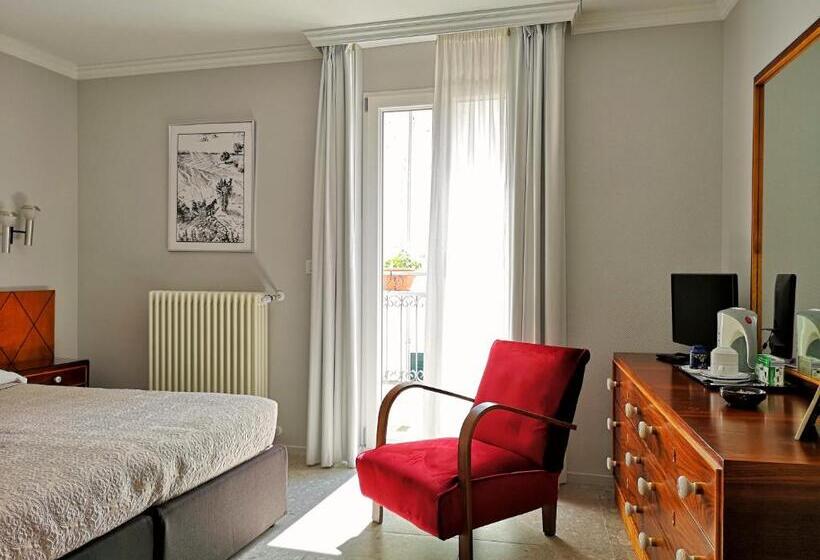 اتاق لوکس با بالکن, Vacanze Murgiane