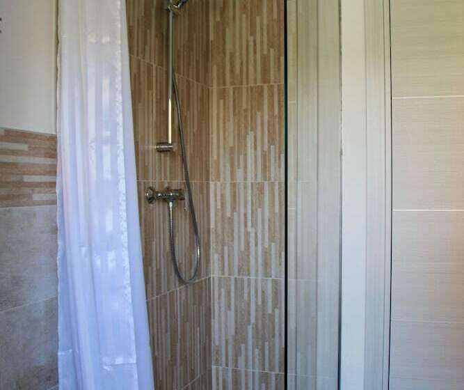 اتاق استاندارد سه نفره, B&b Borgo Antico