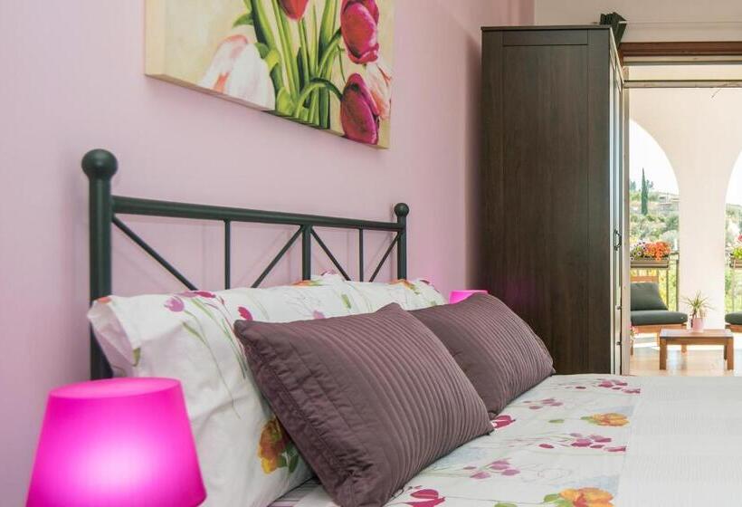 带露台的小型套房, Bed & Breakfast Giulio