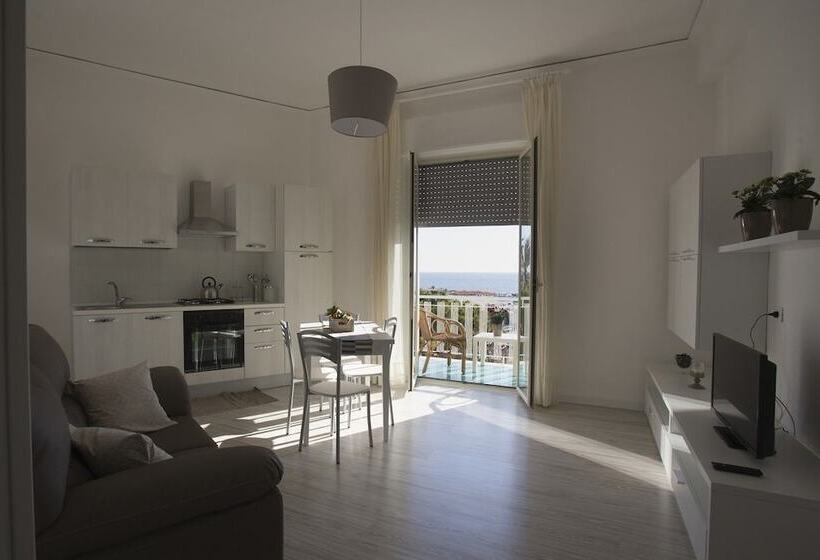 Апартаменты 2 Спальни Вид на Море, Aria Di Mare B&b