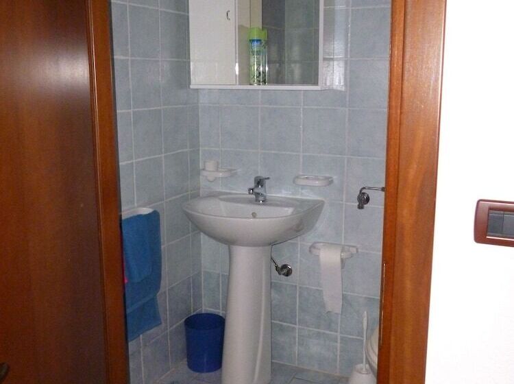 סטודיו קלאסי, B&b Pisolo E I Persi Pien