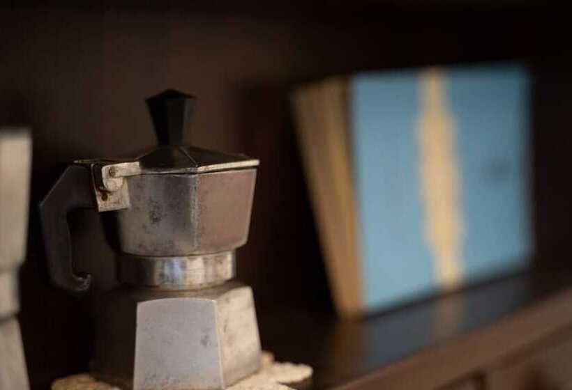 سوئیت سینیور, La Dimora Dei Reali