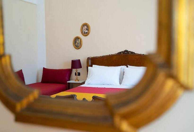 سوئیت سینیور, La Dimora Dei Reali