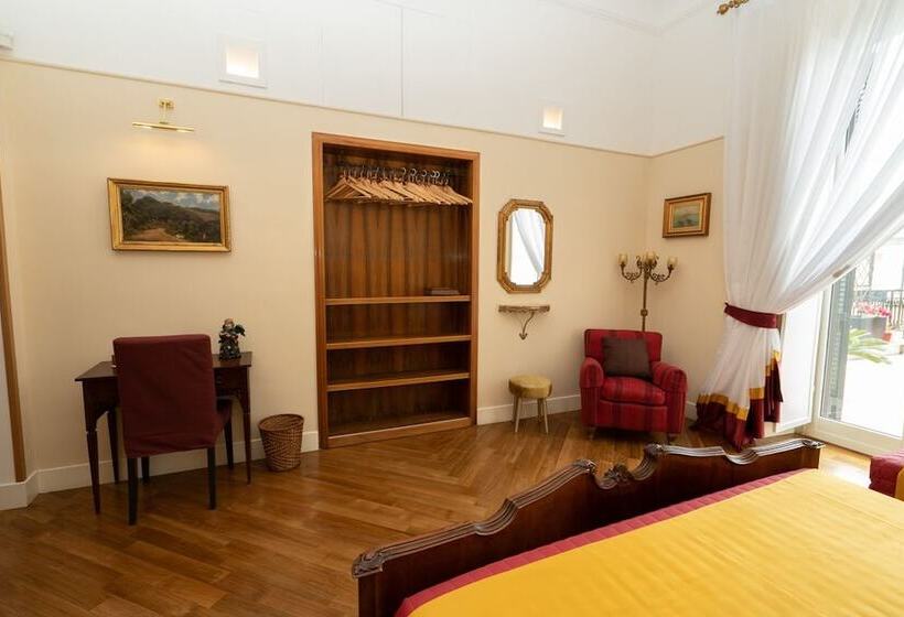 سوئیت سینیور, La Dimora Dei Reali