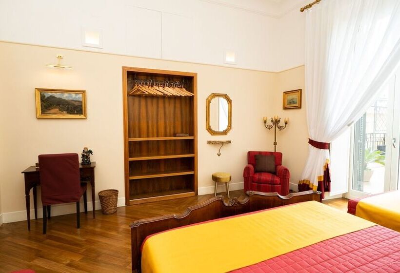 سوئیت سینیور, La Dimora Dei Reali