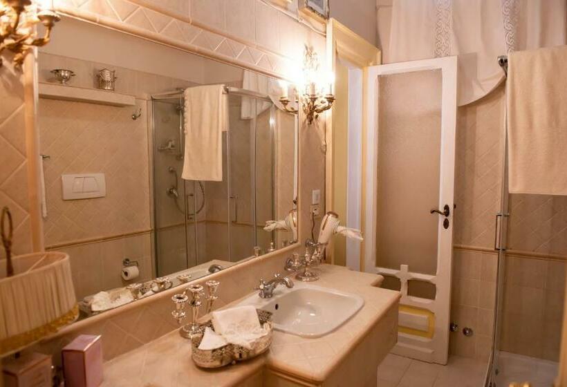 غرفة قياسية مزوَّدة بشُرفة, Casa Isabella B&b