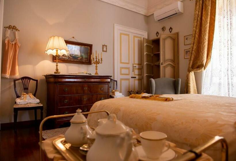 غرفة قياسية مزوَّدة بشُرفة, Casa Isabella B&b