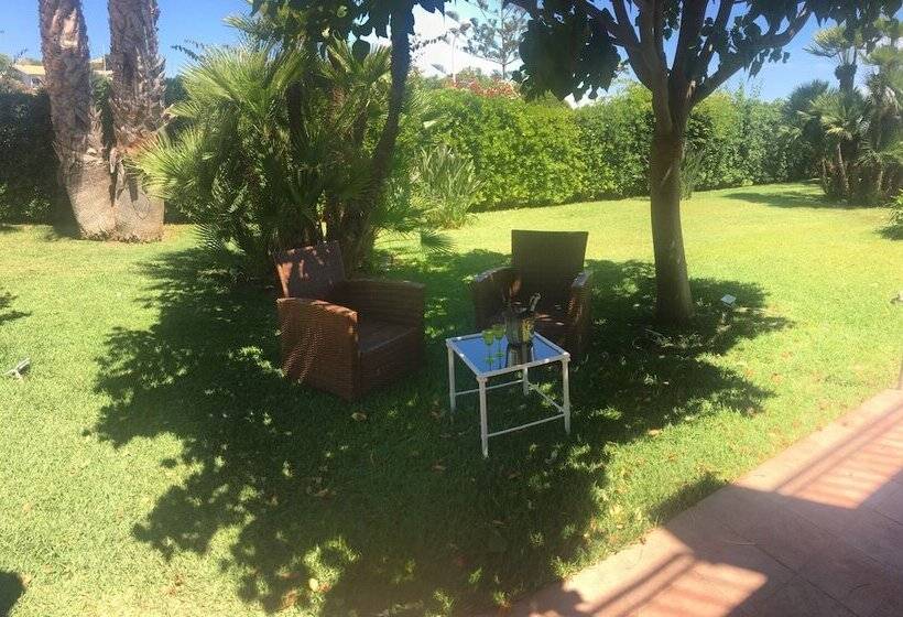 سوئیت خانواده 2 خوابه, Villa Sara