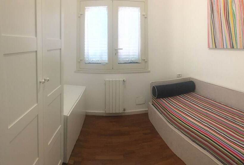Suite Familiar 2 Quartos, Villa Sara