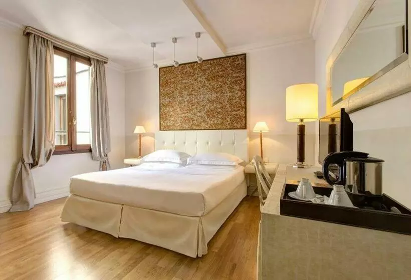 اتاق لوکس, Grand Hotel Cavour