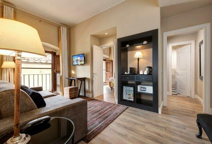 سوییت, Grand Hotel Cavour