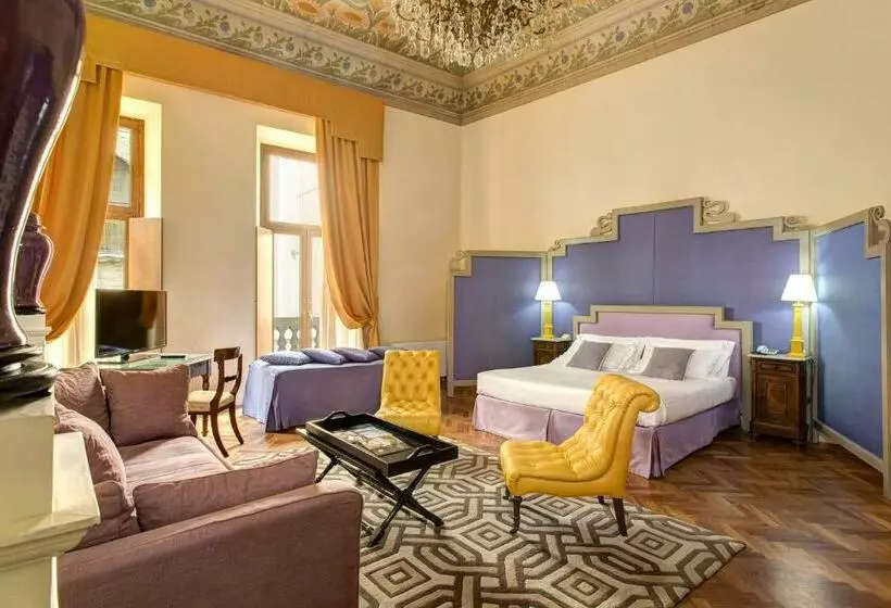سوییت لوکس, Grand Hotel Cavour