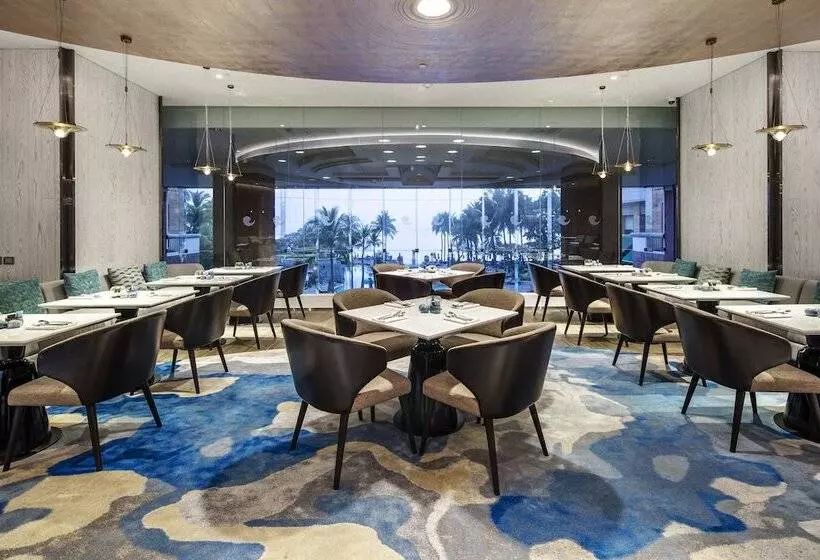 اتاق اجرایی با چشمانداز دریا, Hilton Hua Hin Resort & Spa