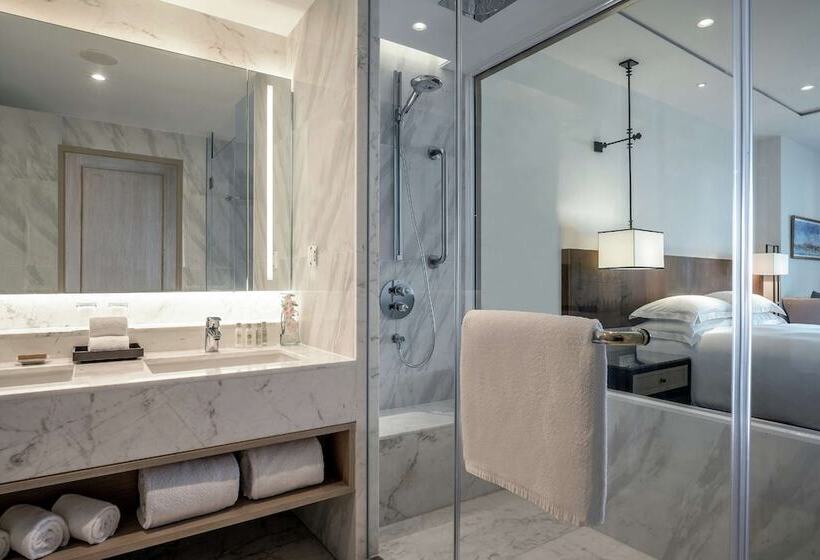 Номер Executive Вид на Море, Hilton Hua Hin Resort & Spa