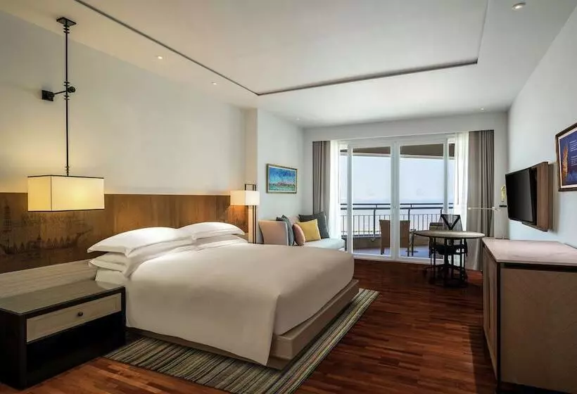 اتاق اجرایی با چشمانداز دریا, Hilton Hua Hin Resort & Spa